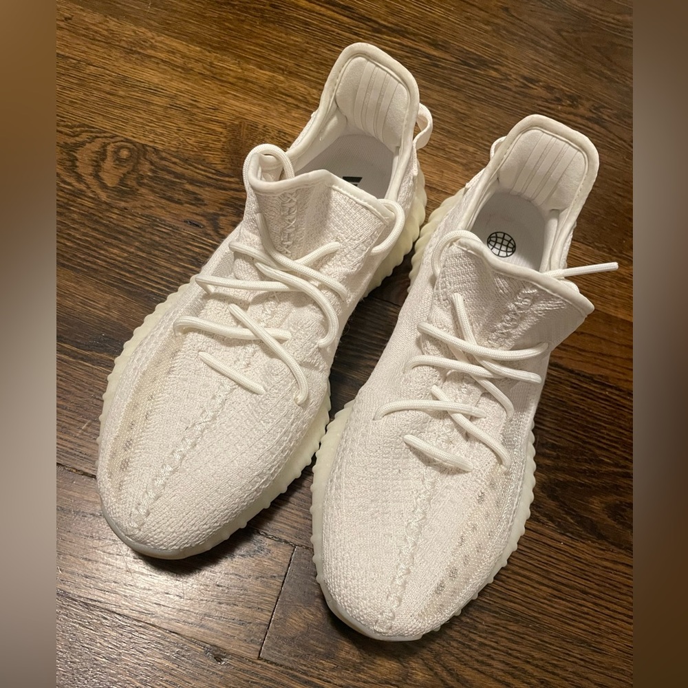 Yeezy boost 350 V2 Cream White M10